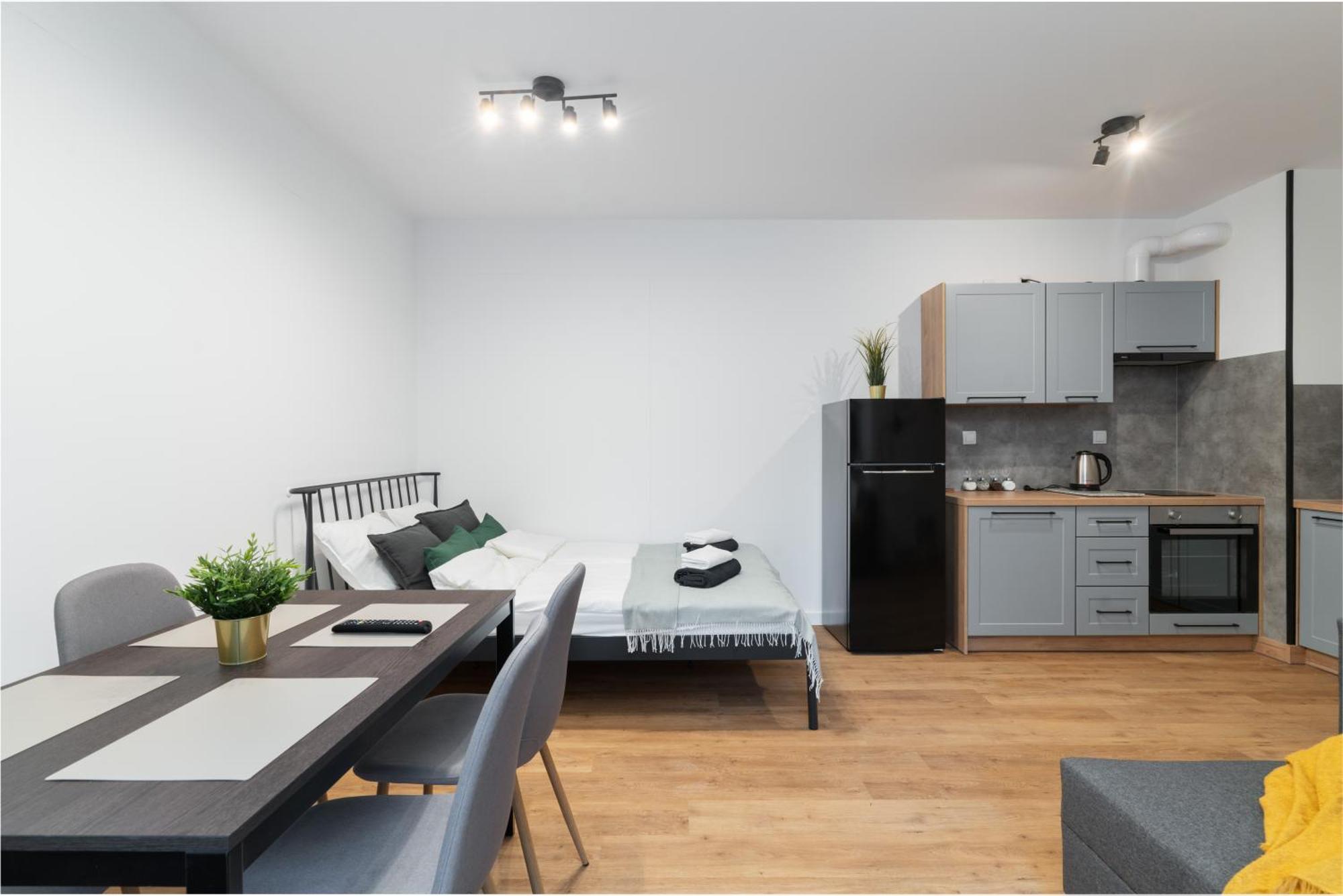Lineburg Villa Apartments Варшава Экстерьер фото