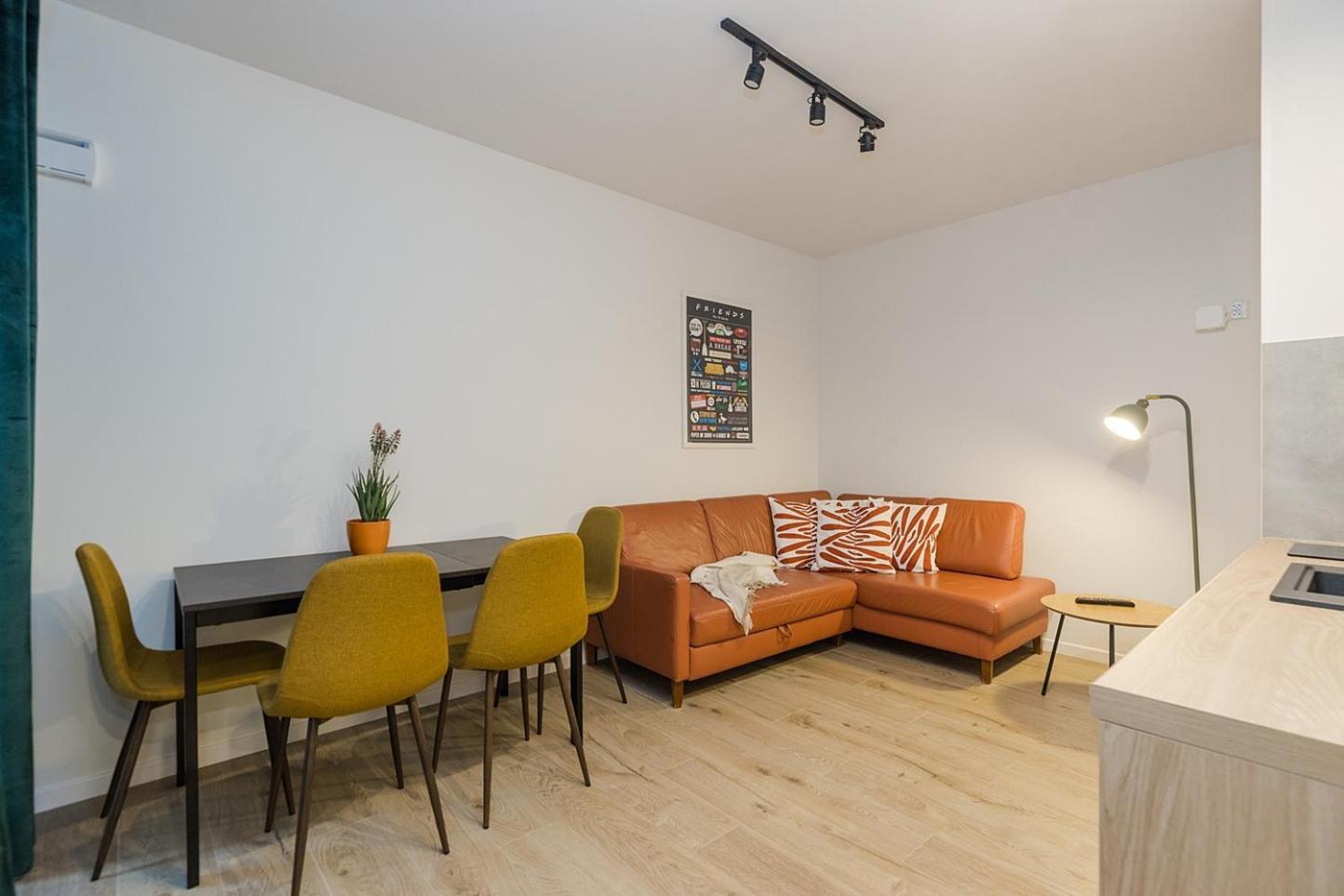 Lineburg Villa Apartments Варшава Экстерьер фото