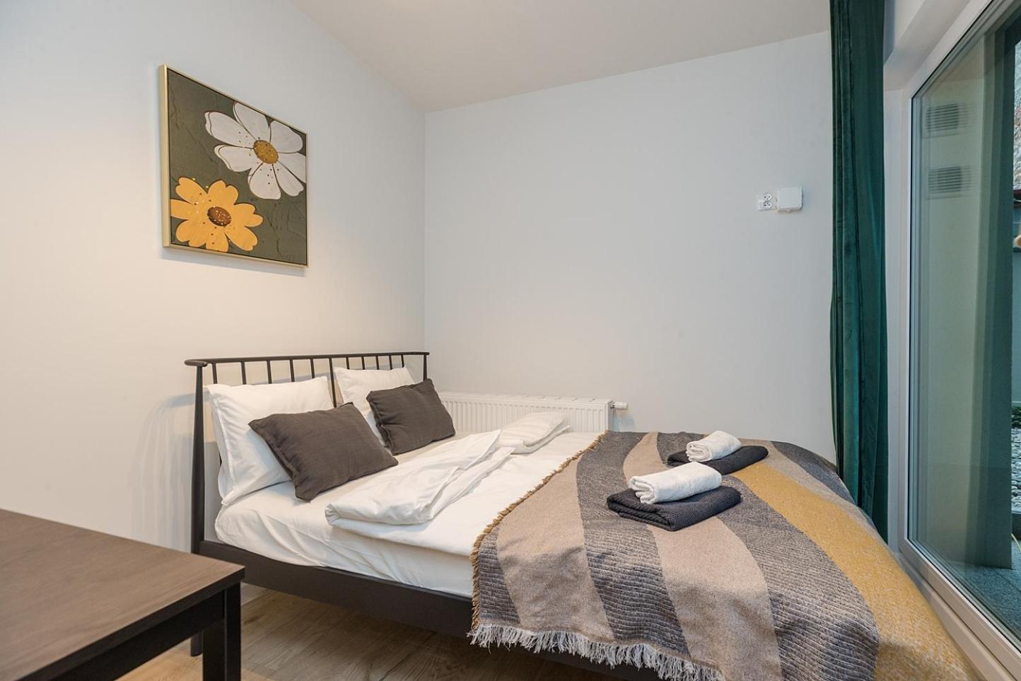 Lineburg Villa Apartments Варшава Экстерьер фото